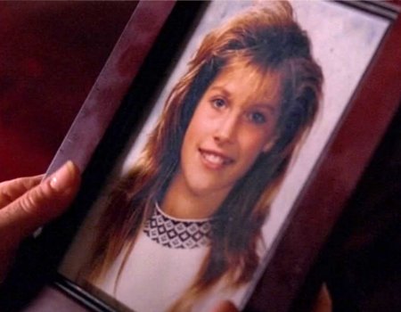 File:Closeup of 80s Niki.jpg