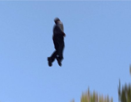 File:Powers Nathan flies away from Pinehearst.jpg