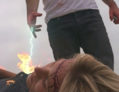 File:Sylar ignites Elle.jpg