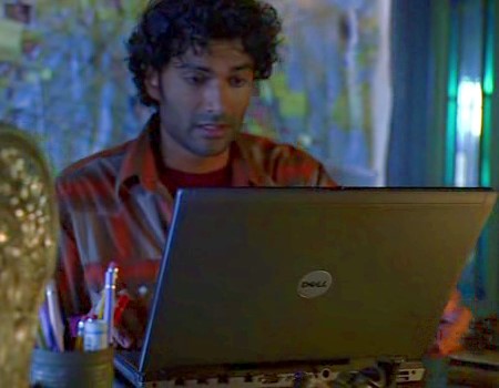 File:Mohinder uses dell.jpg