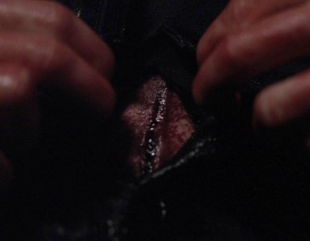 File:Powers Sylar heal a knife wound.jpg