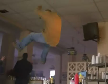 File:Sylar throws DHS agent.jpg