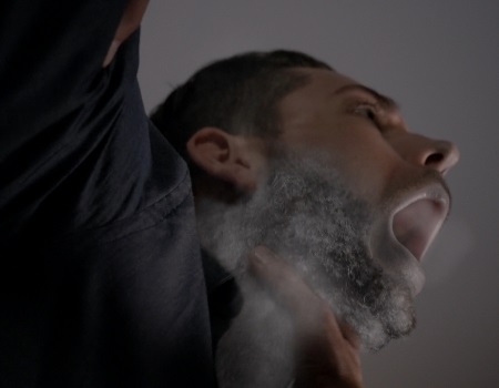 File:Mick freezes Luke.jpg