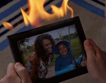 File:Luke burns a photo.jpg