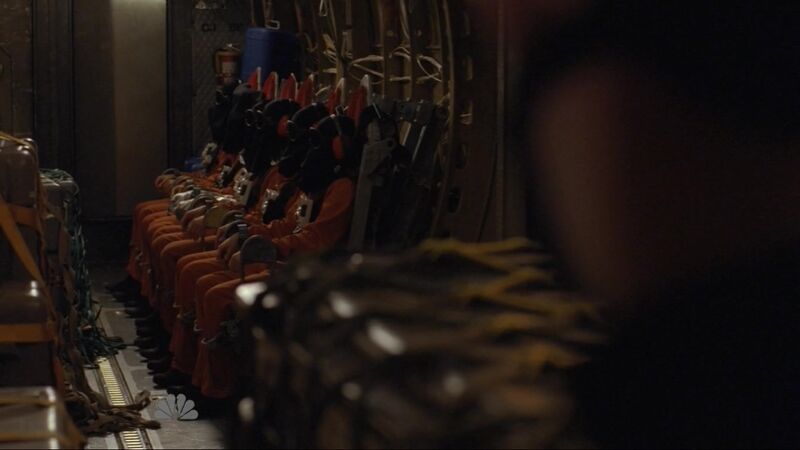 File:Hooded prisoners 5.jpg