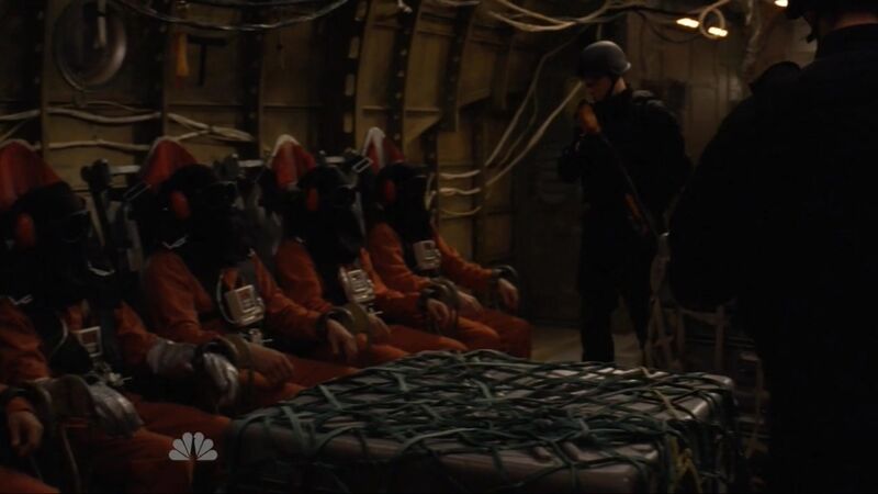 File:Hooded prisoners 10.jpg